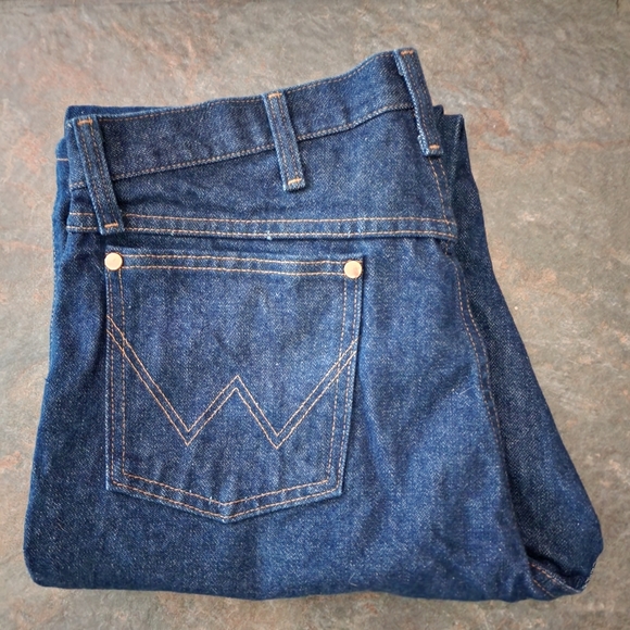 NWOT Wranglers Jean's ♡ - Picture 1 of 3